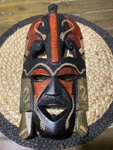 Afrikanische handgefertigte/geschnitzt in Kenia Stammeshochzeit/Freundschaft Holzmaske Vintage - Bild 1 von 5