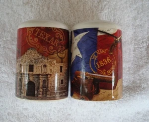 Vintage Salt & Pepper Shakers Texas Alamo Souvenir - Picture 1 of 5