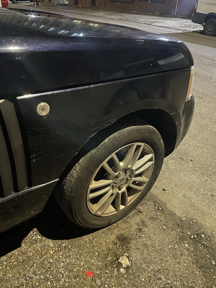 Guardabarros derecho pasajero Range Rover HSE Buckingham azul 2008 2009 2010 2011 2012 Foto 1 de 4