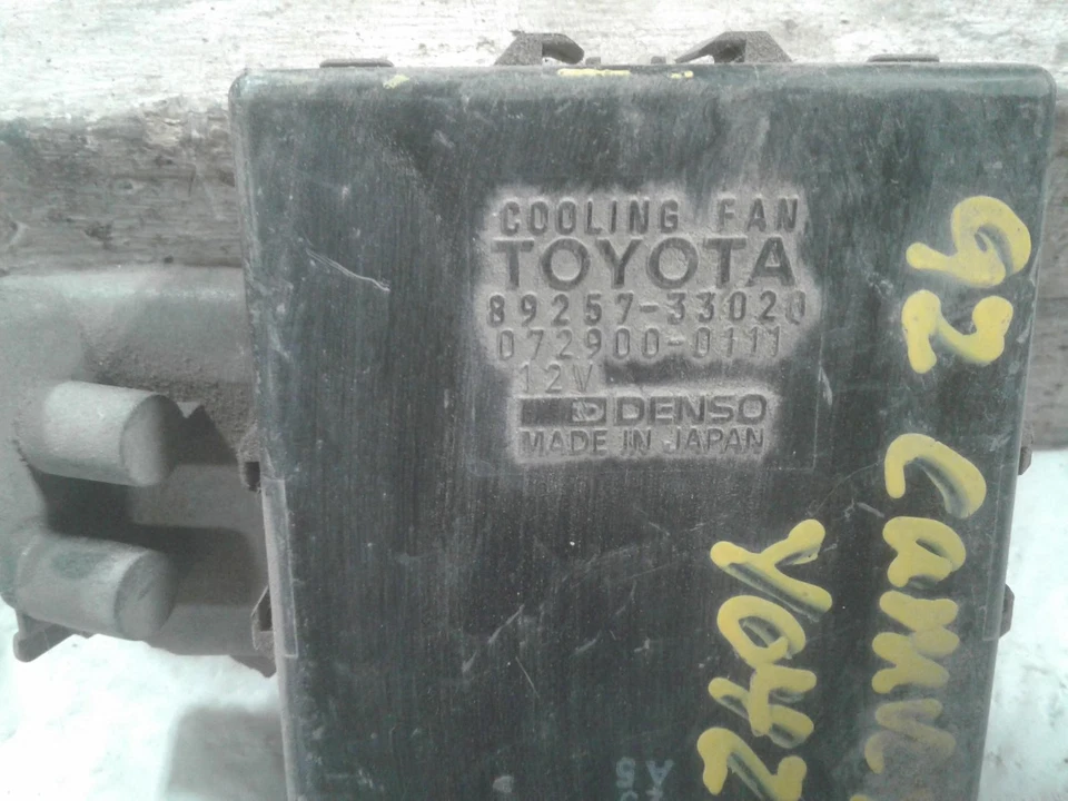 Used Cooling Module fits: 1992 Toyota Camry Cooling Fan RH dash Grade A - Imagem 1 de 4
