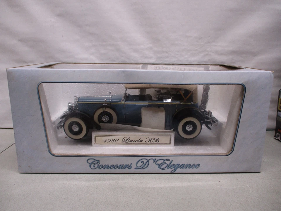 Motor City Classics 1/18 Concours D' Elegance 1932 Lincoln KB 73005 Damaged Part