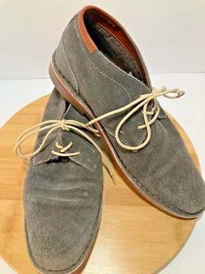 Botas chukka informales con cordones KENNETH COLE de cuero de gamuza gris suave para hombre talla 8,5 Foto 1 de 4