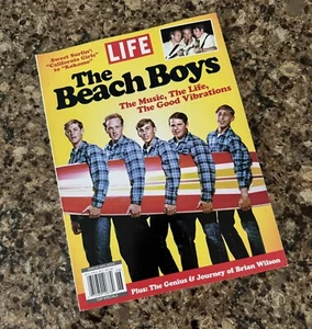 THE BEACH BOYS Summer 2022 LIFE Magazine The Music The Life The Good Vibrations - Imagen 1 de 3