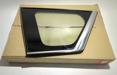 Nuevo OEM Mitsubishi Cuarto Ventana Vidrio LH Trasero 2007-2013 Outlander 6121A309 Foto 1 de 4