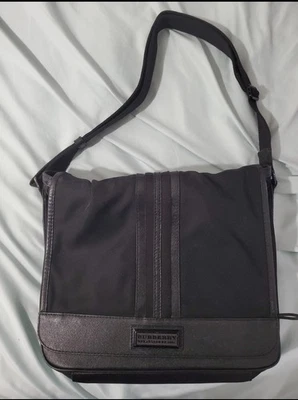 Bolso Mensajero Burberry Edición Etiqueta Negra Foto 1 de 2