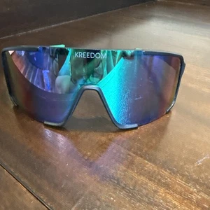 Kreedom Green Polycarbonate Sunglasses 100% UV Protection Wraparound Style - Picture 1 of 9