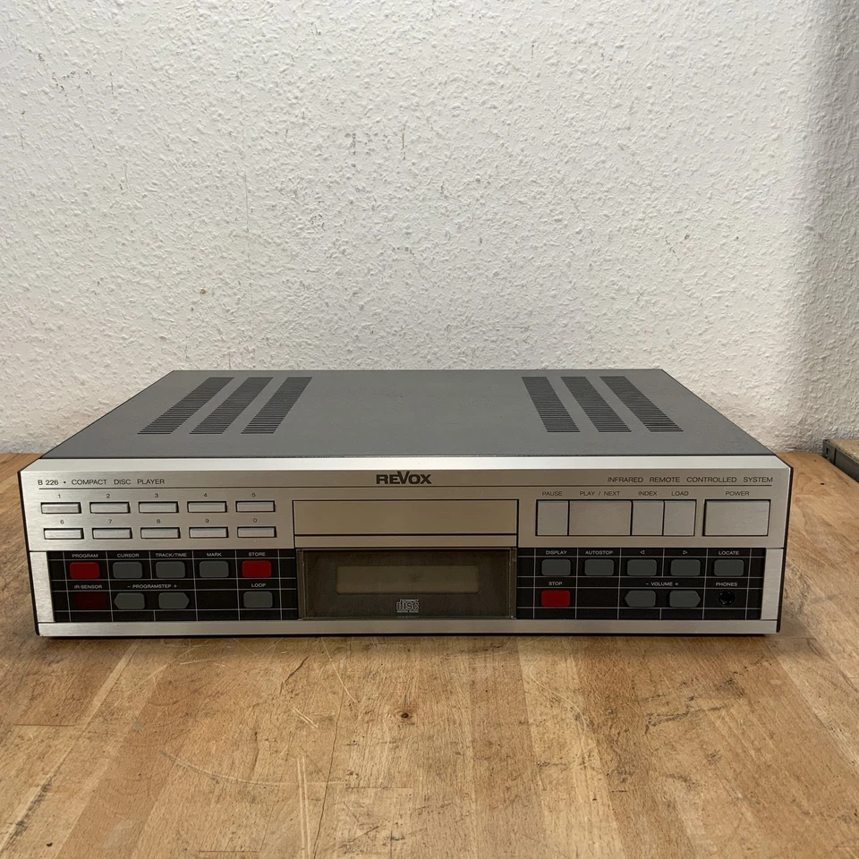 ReVox B226 CD Player High End CD-Player - Bild 1 von 4