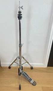 Supporto piatto DW DRUM WORKSHOP 5000 Hi-Hat completo di frizione anni 90 vintage 3 gambe - Foto 1 di 10