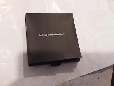 Apple Mac OS X Server 10.4 Tiger - Unlimited Clients (M9768Z/A). REF:SOFTWARE - Image 1 of 3