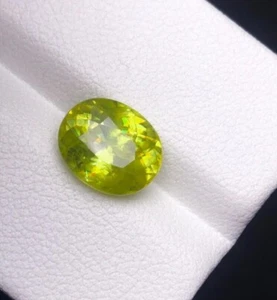 2.98ct wonderful 100% natural earth mine titanite green sphene loose gemstone - Picture 1 of 3