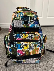 Mochila DC Shoes 2012 Comics Graffiti Monstruos Skateboarding RARA - Imagen 1 de 13