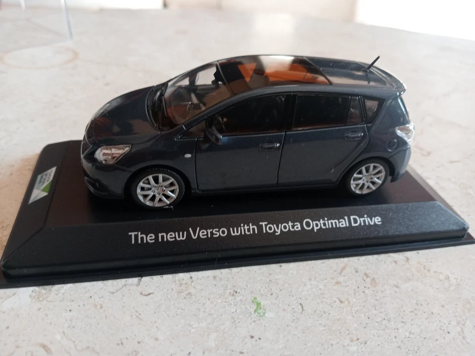 Minichamps  1/43 The New Verso With Toyota Optimal Drive - Immagine 1 di 4