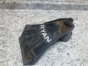 Ryan Ryobi 265 Weedeater Head Guard Blade Outer Spool Eyelet HM-153647 HM-153646 - Picture 1 of 7