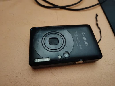 Canon PowerShot Digital ELPH SD780 IS / Digital IXUS 100 IS 12.1MP Digital... - Image 1 of 3