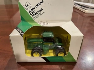 1/64 John Deere 8850 4WD Tractor W/Duals, ERTL 575 - Picture 1 of 1
