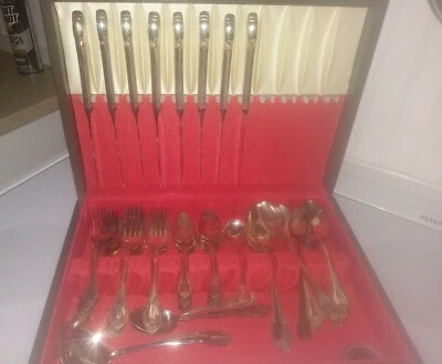 Servicio de platos de plata de cena vintage, recuerdo de Rogers Bros. 1847, 59 piezas Foto 1 de 4