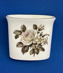 Porta cigarrillos Royal Worcester Fine Bone China Tooth Pick blanco rosa vintage - Imagen 1 de 3