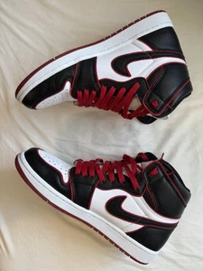 EU Größe 43 - Jordan 1 Retro High OG Bloodline 2019 - Bild 1 von 8