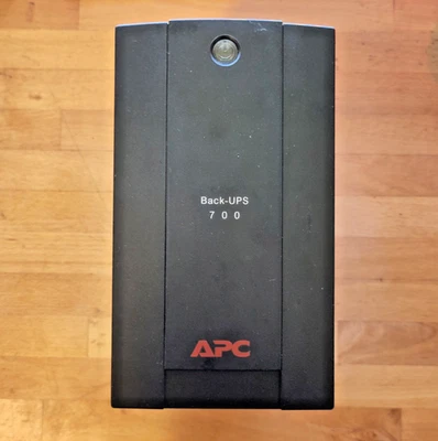 APC Back-UPS 700 BX700UI Backup USV  Kaltgerätestecker Stromausfall Schutz - Bild 1 von 3