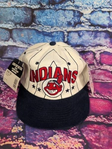 Vintage Neu mit Etikett Cleveland Indians Chief Wahoo Starter weiße Nadelstreifen Druckknopflasche Mütze - Bild 1 von 8
