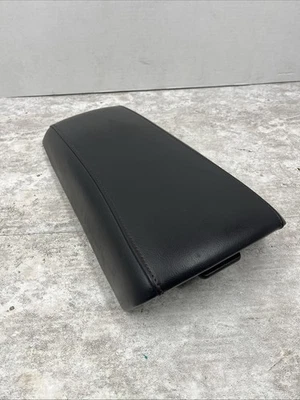 Крышка подлокотника центральная консоль Ford Edge 2011-2014 годов выпуска черная угольно-коричневая от оригинального производителя - Изображение 1 из 4