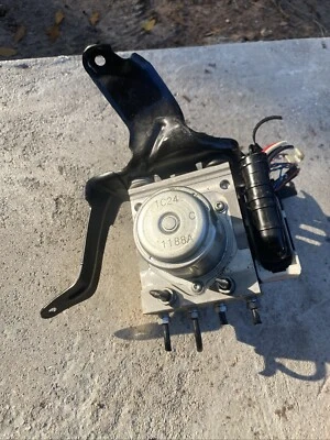 Conjunto modulador ABS Honda Accord 2011-12 TE0A7 Foto 1 de 4