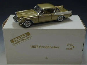 DANBURY MINT 1957 STUDEBAKER GOLDEN HAWK CAR GOLD 1:24 SCALE DIE CAST NM #5 - Picture 1 of 11