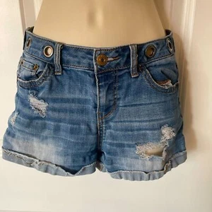 VANILLA STAR Shorts Size 3 Juniors Ripped Denim Midrise Distressed Jean Shorts - Picture 1 of 4