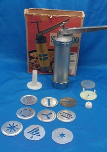 Vintage Sawa 2000 Deluxe Cookie Press Made in Sweden Red Box - Picture 1 of 15