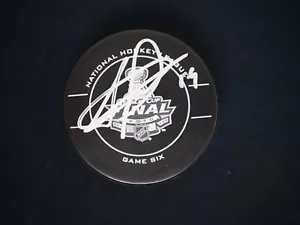 JONATHAN TOEWS SIGNED 2010 STANLEY CUP FINAL GAME SIX OFFICIAL GAME PUCK BAS COA - Picture 1 of 2