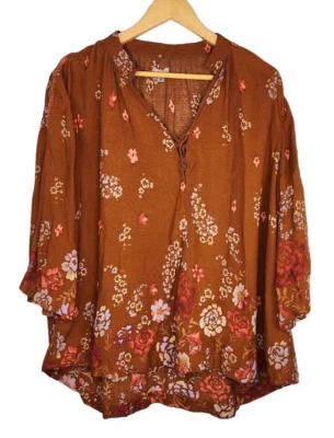 Ecote Boho Floral Flutter Sleeves Size M Foto 1 de 4