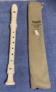 Yamaha Soprano Recorder Plastic Natural YRS-24B - Recorder and Bag Only 13” - Picture 1 of 10