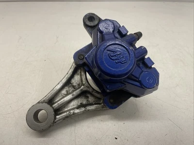 ♻️ Pinza de freno trasero y soporte Suzuki Gs 500 Fk4 Fk5 Fk6 2004 - 2006 ♻️ Foto 1 de 4