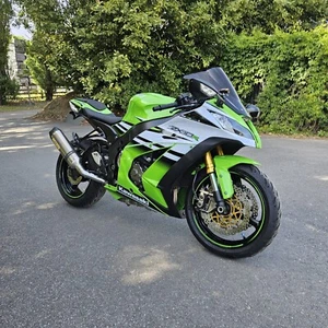 2015 Kawasaki ZX10R Ninja 30th Anniversary model - Picture 1 of 17