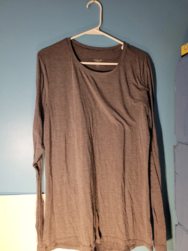 Old Navy Active Womens Gray Long Sleeve Shirt Size L - Image 1 of 4
