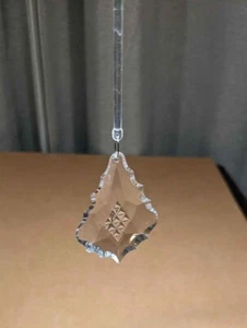 (25) PCS Clear maple leaf shaped acrylic prism and spaghetti pendant - Picture 1 of 3