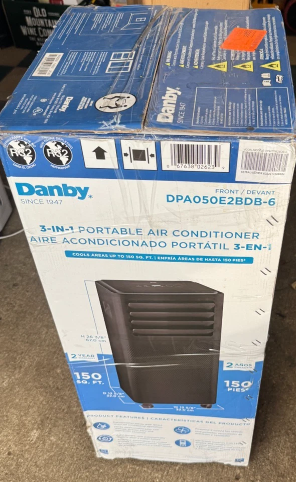 CA portátil Danby DPA050E2BDB-6 7500 BTU (5000 SACC) en negro Foto 1 de 3