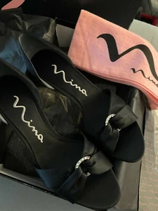 NINA Black Pumps MILIA BLACK LUSTER SATIN Heels Womens Shoe 6 PRE-OWNED WITH BOX - Picture 1 of 6