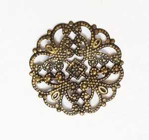 12 Latón Filigrana Flor Focal 22mm Disponible 4 Colores - Imagen 1 de 9