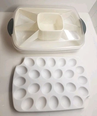 Pampered Chef Chillzanne Rectangular Server #2781 Deviled Egg/Vegetable Tray - Image 1 of 4