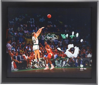 Lienzo Larry Bird Celtics firmado 20x24 tiro contra Dominique Wilkins con impresión a mano Foto 1 de 2
