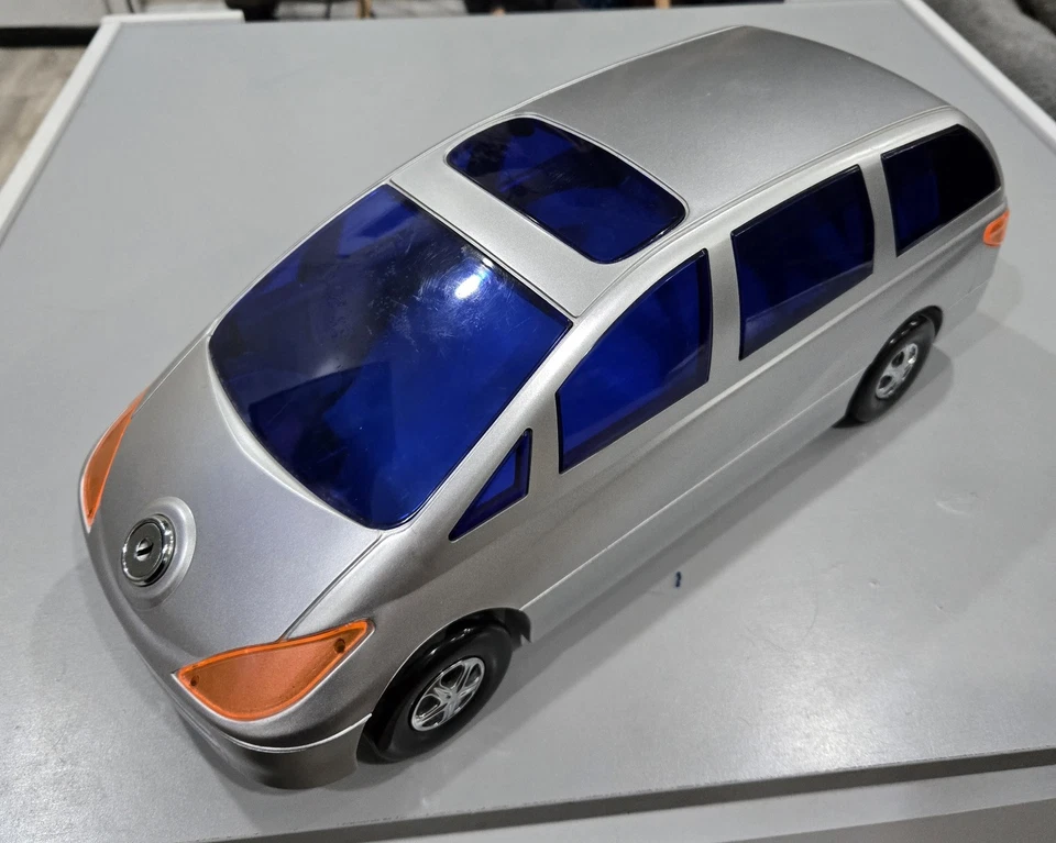 Soporte para disco o CD de videojuegos de coche Vntg Sostiene 80 cds con cerradura y sin llave RARO Foto 1 de 4