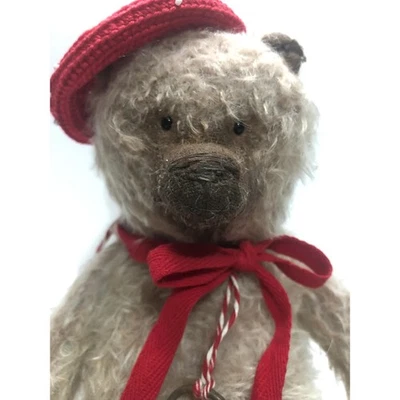 Artista Hecho a Mano ÚNICO Mohair Olla Oso Vientre Boina Roja y Llave Esqueleto Alrededor del Cuello Foto 1 de 4