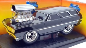 Muscle Machines 1/18 Scale Model 71165 - 1965 Chevrolet Chevelle Wagon - Black - Picture 1 of 5