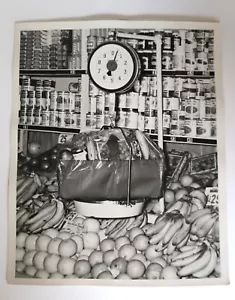 Vtg Photo 1949 Americana Store Grocery Scale Fruit Beans Home Front - Picture 1 of 8