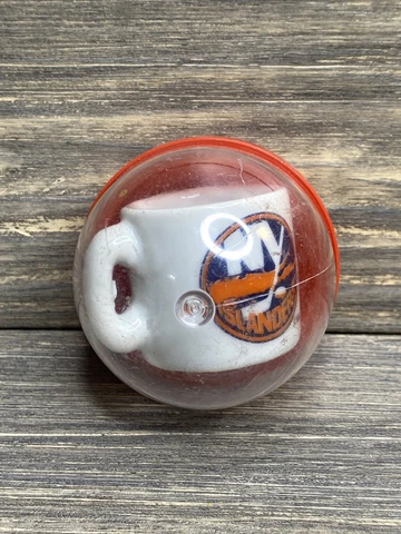 Vintage Vending Machine Hockey New York Islanders Mini Mug 1" Cover