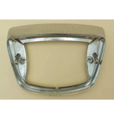 Piaggio Cornice Fanale Posteriore Cromata Vespa LX 50-125 - Immagine 1 di 3