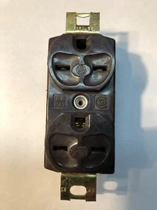 Lot of 3 GE Receptacle 15A 250V Flush Mount Standard Duplex - Picture 1 of 5