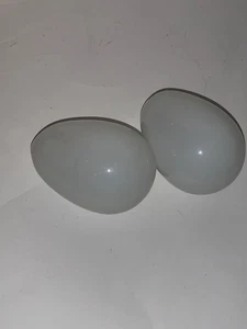 "Par de huevos antiguos de vidrio blanco soplado a mano de 2,5""" - Imagen 1 de 3