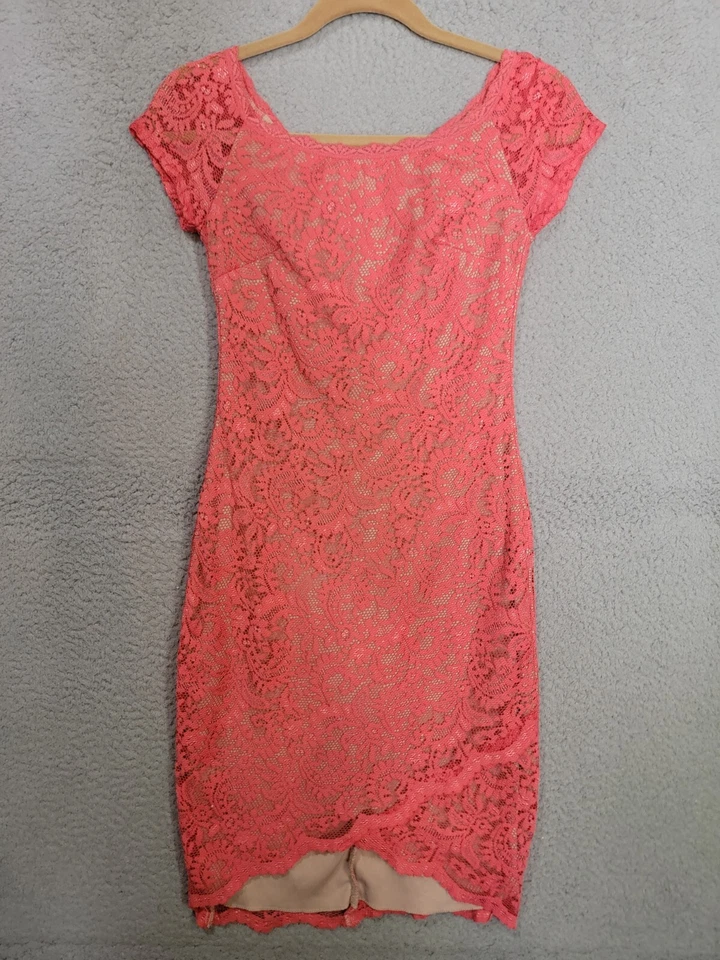 Vestido de Fiesta de Encaje Talla 2 Rosa Coral Cuello Barco Manga Gorra B. Darlin Funda Lápiz  Foto 1 de 4